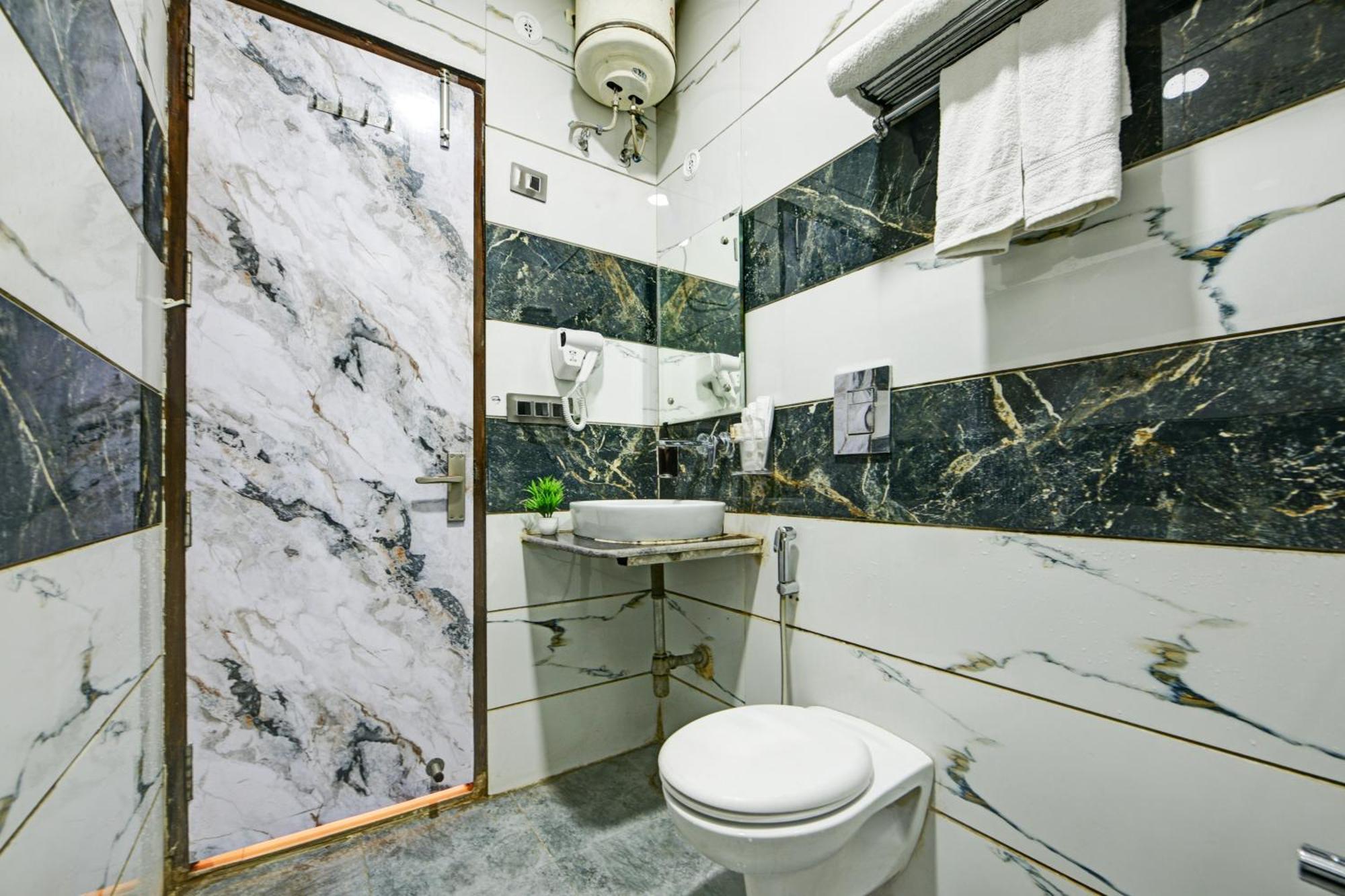 New Frontier - 2 Mins From Old Delhi Railway Station & Chandni Chowk Exteriör bild